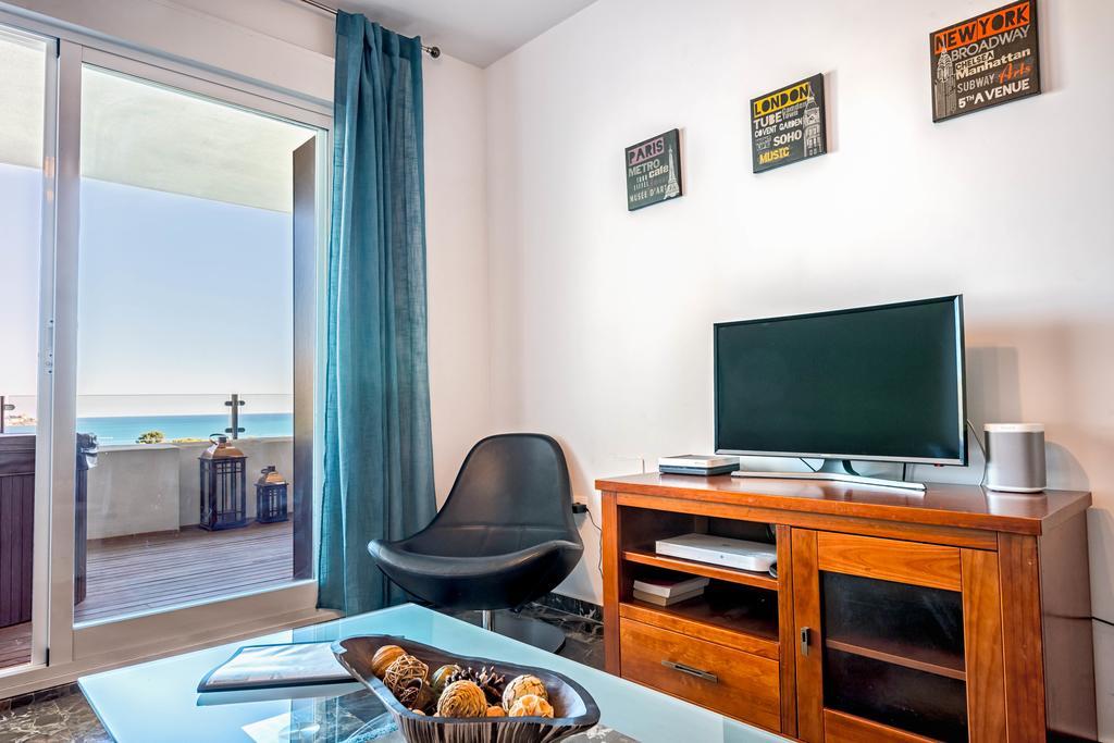 Carvajal Luxury Apartments - Free Parking Fuengirola Exterior photo